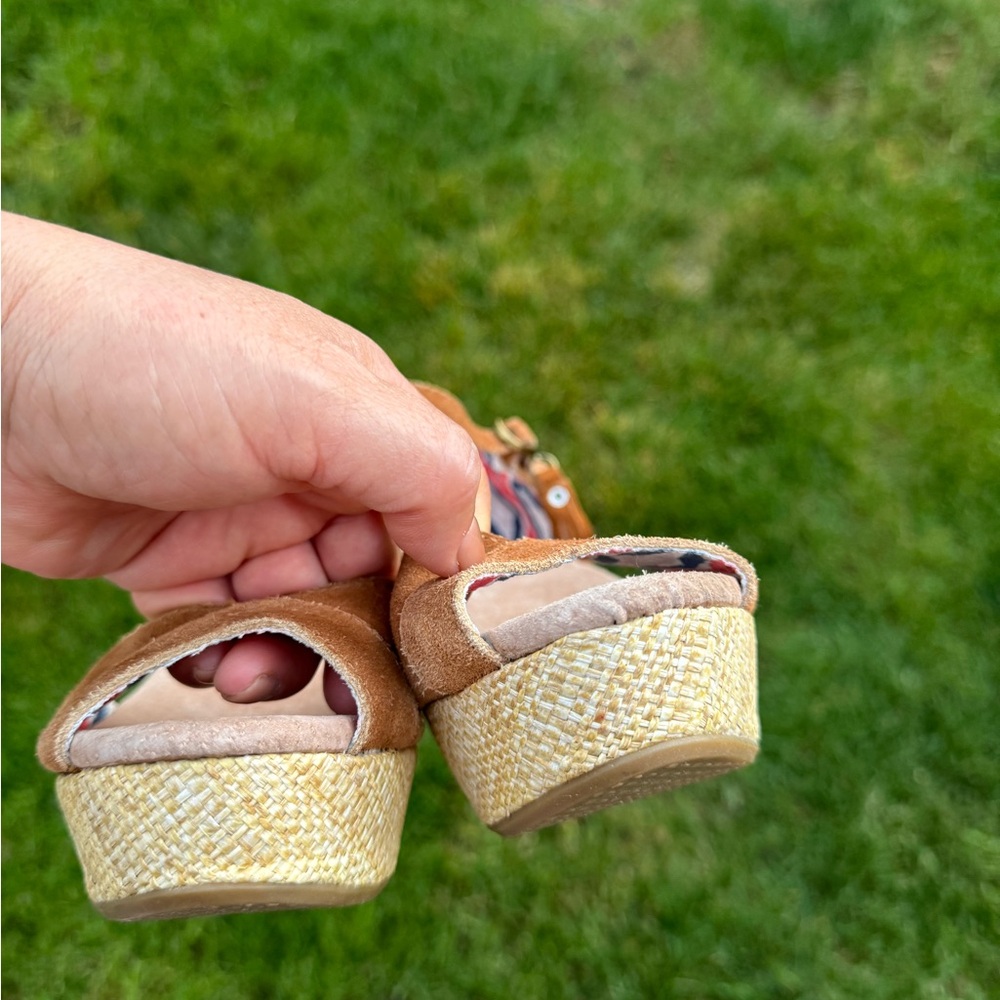 Toms Women's Brown Suede Ankle Strap Sandals - Picture 9 of 10